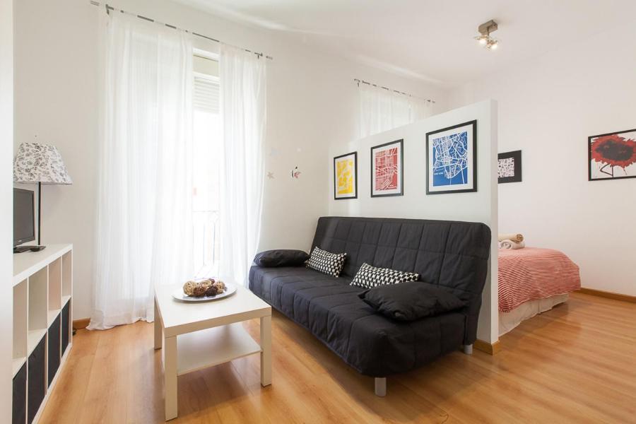 Peral Home Cozy Apartment Севілья Екстер'єр фото