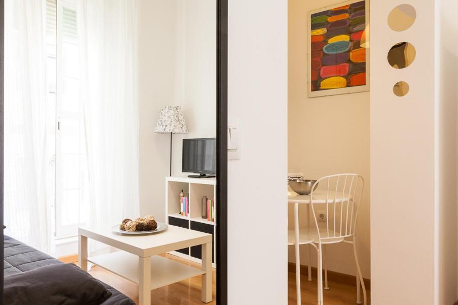 Peral Home Cozy Apartment Севілья Екстер'єр фото